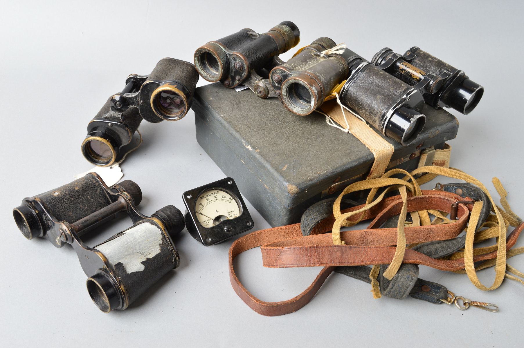 A BOX CONTAINING FIVE PAIRS OF MILITARY ISSUE FIELD BINOCULARS, as follows, Taylor Hobson, 6 x 30 - Image 6 of 6