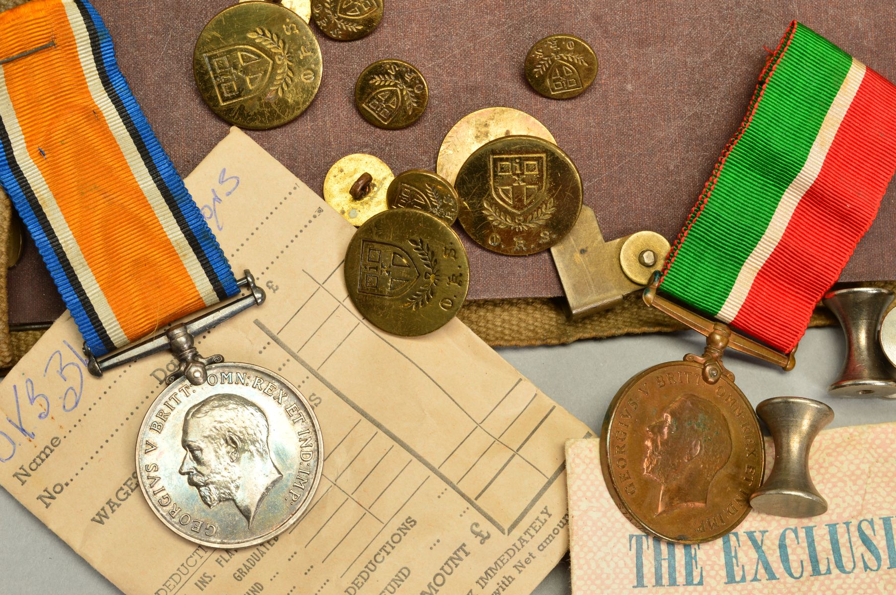 A LARGE CIGAR BOX CONTAINING A WWII GROUP OF MEDALS, as follows, 1939-45, Atlantic (France & Germany - Image 4 of 5