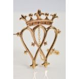 A 9CT GOLD LUCKENBOOTH BROOCH, designed as two interlocking hearts beneath a crown with 9ct hallmark