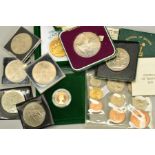 A BOX CONTAINING A ROYAL MINT CASED 1980 PROOF SOVEREIGN, together with a 1977 silver medallion
