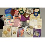 A BOX OF MOSTLY UK COINS, to include two year sets, Royal Mint 1992 and 1993,