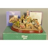 A LARGE BOXED LIMITED EDITION LILLIPUT LANE SCULPTURE, 'Out of the Storm' L2064, No1679/3000, on