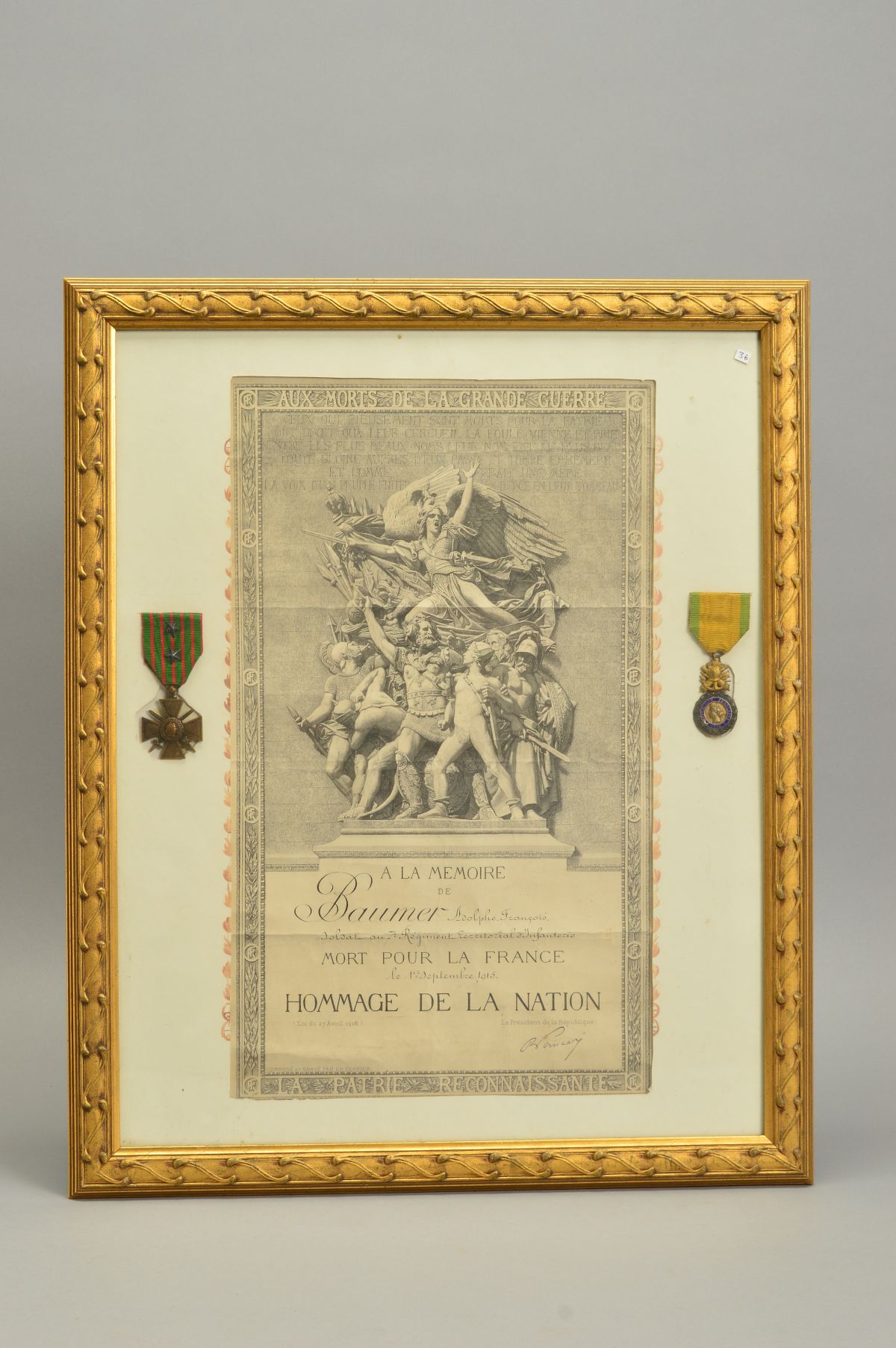 A LARGE GLAZED PERIOD FRAME CONTAINING AN ORIGINAL CASUALTY DEATH SCROLL, in French relating to