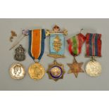 A BAG CONTAINING A NUMBER OF MEDALS AND BADGES, to include WWI Victory medal, named 57343 Pte H.