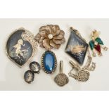 A SELECTION OF SILVER AND WHITE METAL JEWELLERY, to include a Siam pendant, brooch and pair of