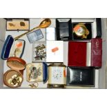 A SELECTION OF MAINLY CUFFLINKS, LIGHTERS, etc, to include a pair of 9ct gold cufflinks, with 9ct