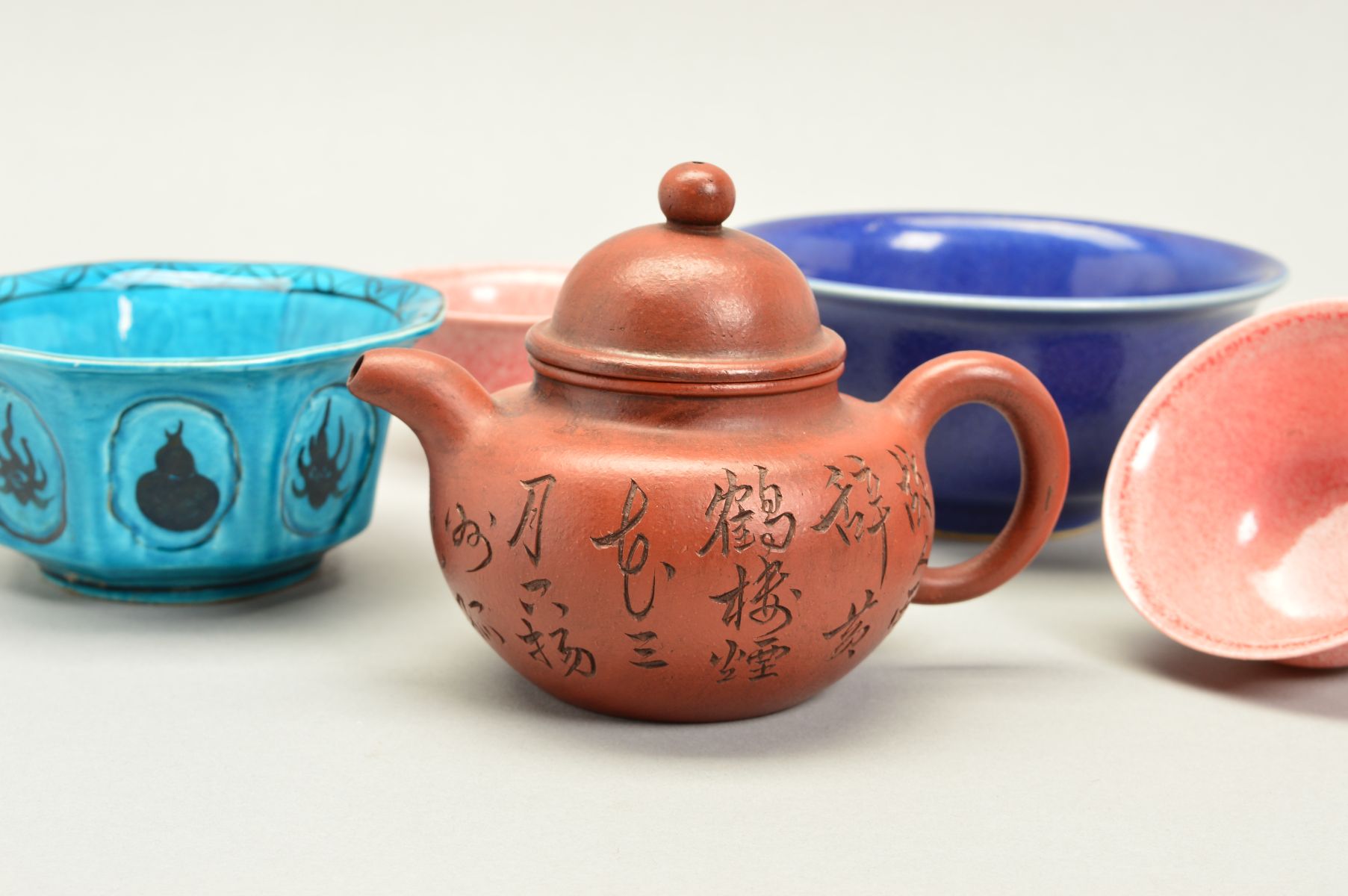 A COLLECTION OF LATE 20TH CENTURY CHINESE CERAMICS, MOSTLY GLAZED WARES, comprising a pair of - Image 3 of 6