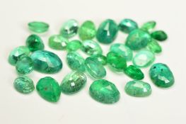 A SELECTION OF OVAL CUT EMERALDS, measuring approximately 4.0mm x 2.9mm - 8.1mm x 5.8mm, approximate