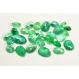 A SELECTION OF OVAL CUT EMERALDS, measuring approximately 4.0mm x 2.9mm - 8.1mm x 5.8mm, approximate
