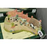 A BOXED LIMITED EDITION LILLIPUT LANE SCULPTURE, 'Gold Hill, Shaftesbury' L2856, No 1027/2000,