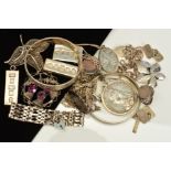 A SELECTION OF SILVER AND WHITE METAL JEWELLERY, to include two hinged bangles, three ingot