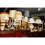 A QUANTITY OF VARIOUS LAMPS, including an early 20th Century silver plated column table lamp,