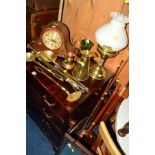 A QUANTITY OF VARIOUS MISCELLANEOUS, to include an oak mantel clock, various brass items including