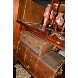 A VINTAGE TRAVELLING SUITCASE, together with two other vintage suitcases (sd) (3)