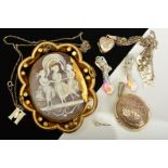 A SELECTION OF JEWELLERY, to include a swivel cameo brooch of oval outline depicting the three