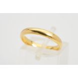 AN 18CT GOLD BAND RING, a plain polished band with 18ct gold hallmark for Birmingham, ring size J1/
