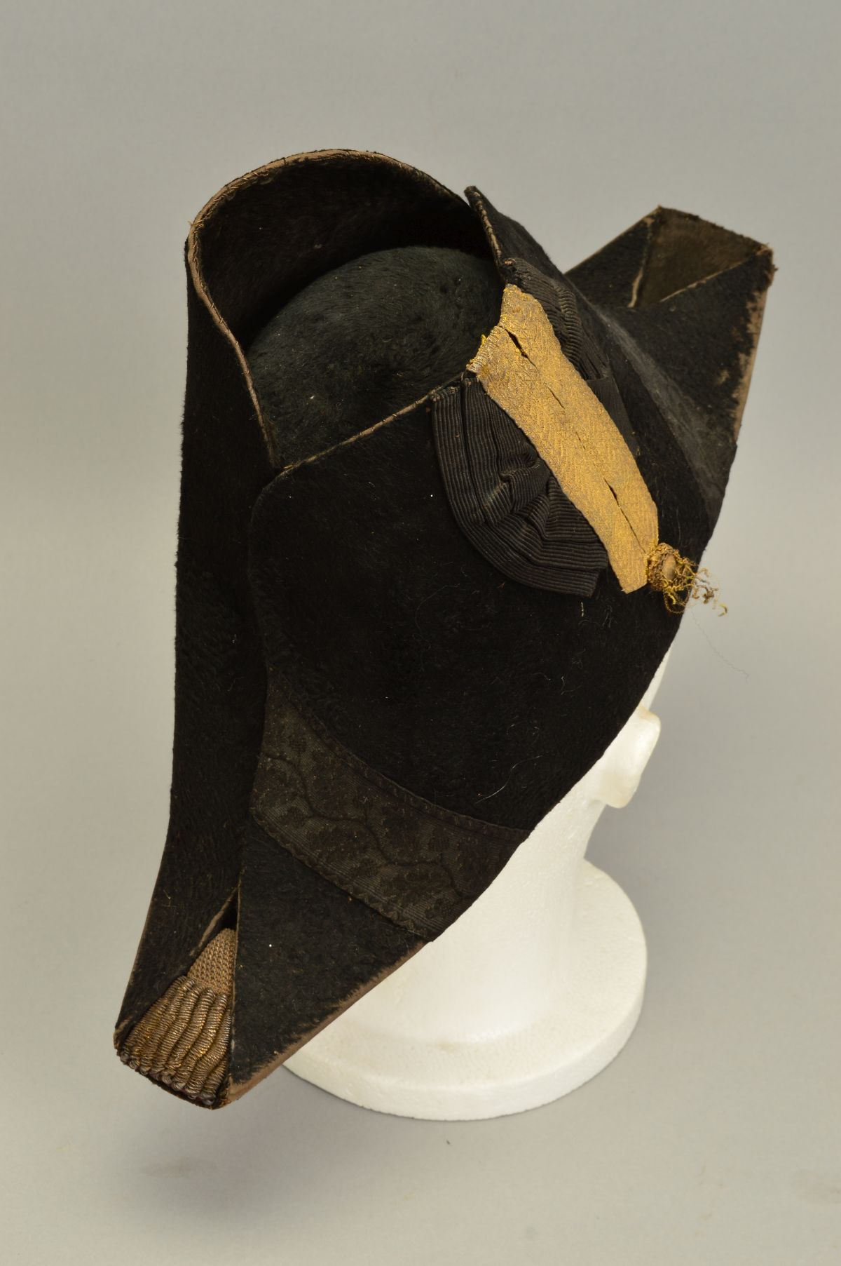 A POSSIBLY BLACK SILK MADE FRENCH ? NAPOLEONIC 'BICORNE' MILITARY HAT, with silver trim, no makers - Image 3 of 4