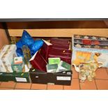 TWO BOXES AND LOOSE LILLIPUT LANE ACCESSORIES ETC, to include boxed limited edition novelty