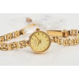 A 9CT GOLD LADIES ROTARY QUARTZ WRISTWATCH, cream dial with gold batons, circular case, fancy link