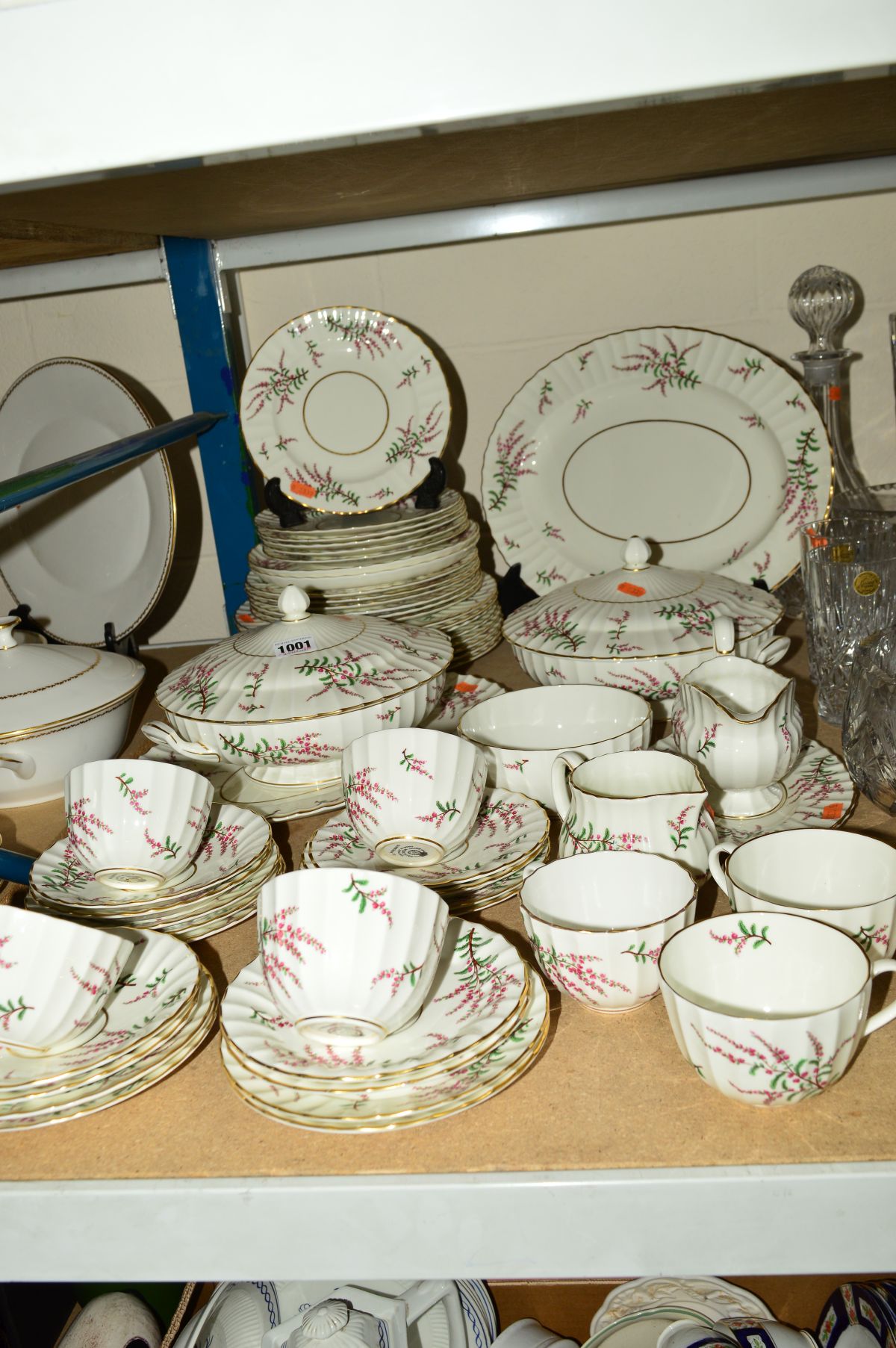 ROYAL WORCESTER 'DUNROBIN' DINNER/TEA WARES, to include two tureens, two meat platters, gravy boat