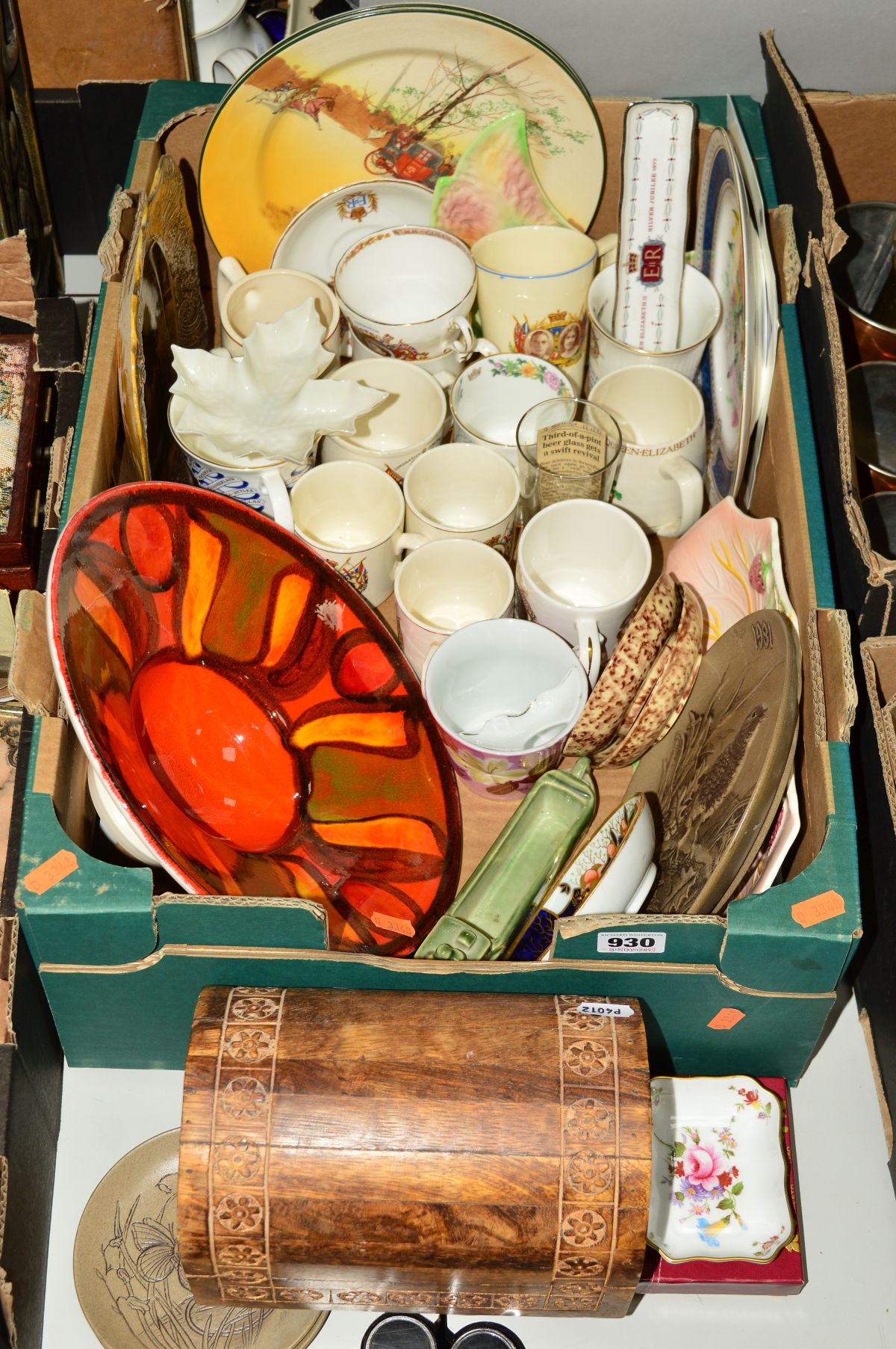 A BOX AND LOOSE CERAMICS to include a Poole Pottery Delphis bowl, diameter 29cm, Barbara Linley