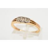 AN EARLY 20TH CENTURY 18CT GOLD THREE STONE DIAMOND RING, designed as three old cut diamonds