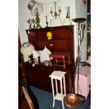 A QUANTITY OF VARIOUS LAMPS, to include a decorative table lamp, chrome uplighter, brass twin branch