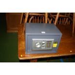 A HILKA S-25AE ELECTRONIC PERSONAL SAFE, (one key)