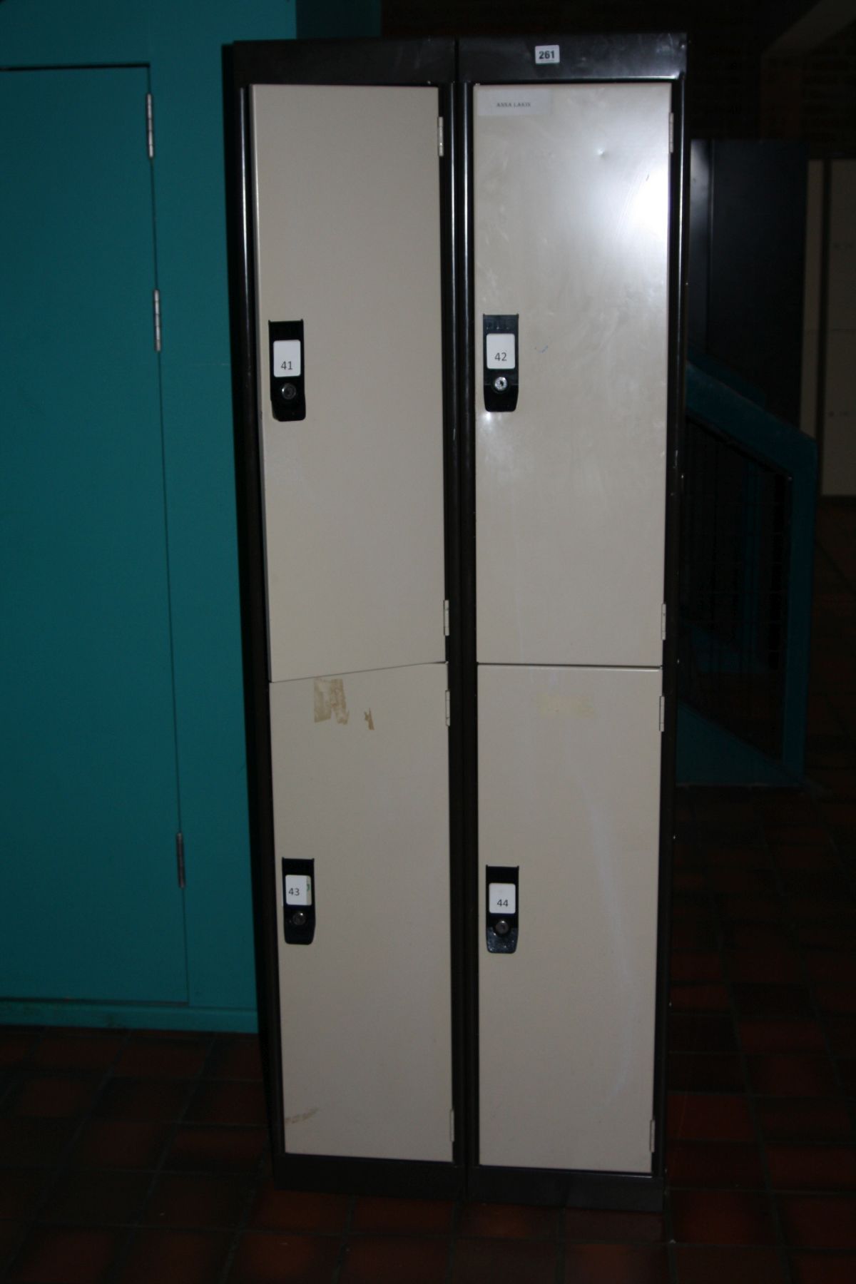 TWO DOUBLE METAL LOCKERS, connected (four lockers), 60x45x170cm (s.d)