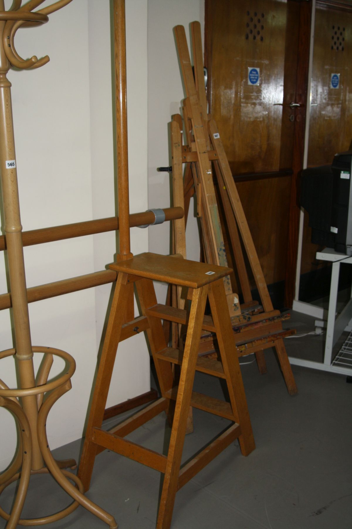 A MODERN LIGHT OAK SET OF LIBRARY STEPS, with three rung and a turned pole handle, 180cm high