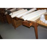 A VINTAGE OAK DESK, with two short drawers leaving a knee hole in the centre, 138x77x77cm high