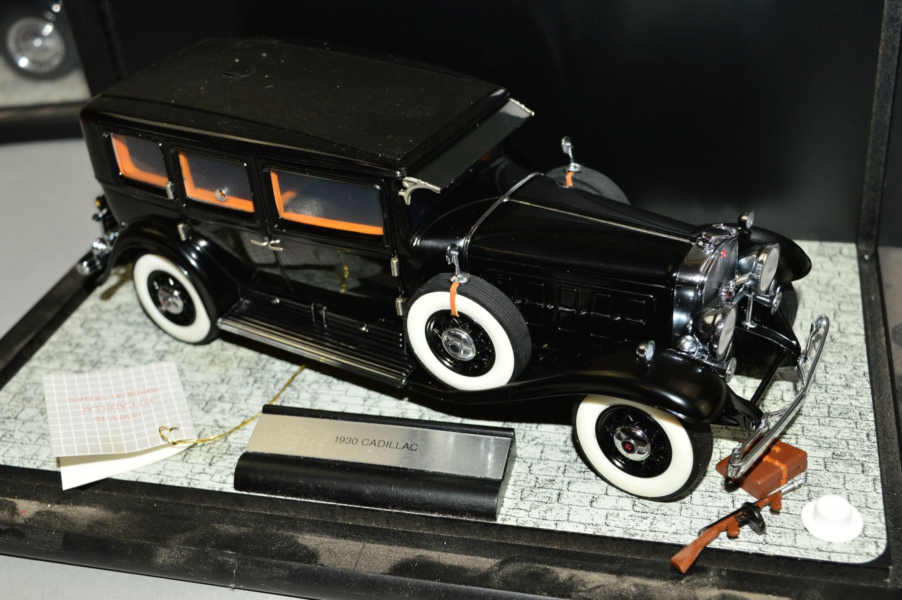 A QUANTITY OF FRANKLIN MINT 1/24 SCALE CAR MODELS, 1930