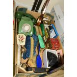 A BOX OF ASSORTED ITEMS to include enamel dressing table brushes, blue bakelite examples, Petit