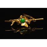 A JADE AND CULTURED PEARL BUG BROOCH, centring the jade butterfly with a jade abdomen and cultured