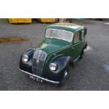 A RESTORED 1948 MORRIS 8 'E' SERIES FOUR DOOR SALOON MOTOR CAR, in green and black finish, 918cc
