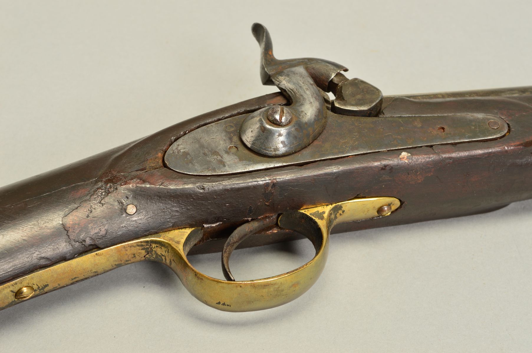 A 15 BORE 2 BAND PERCUSSION SINGLE BARREL MILITARY PATTERN MUSKET, the lock lacks the normal arsenal - Image 4 of 6