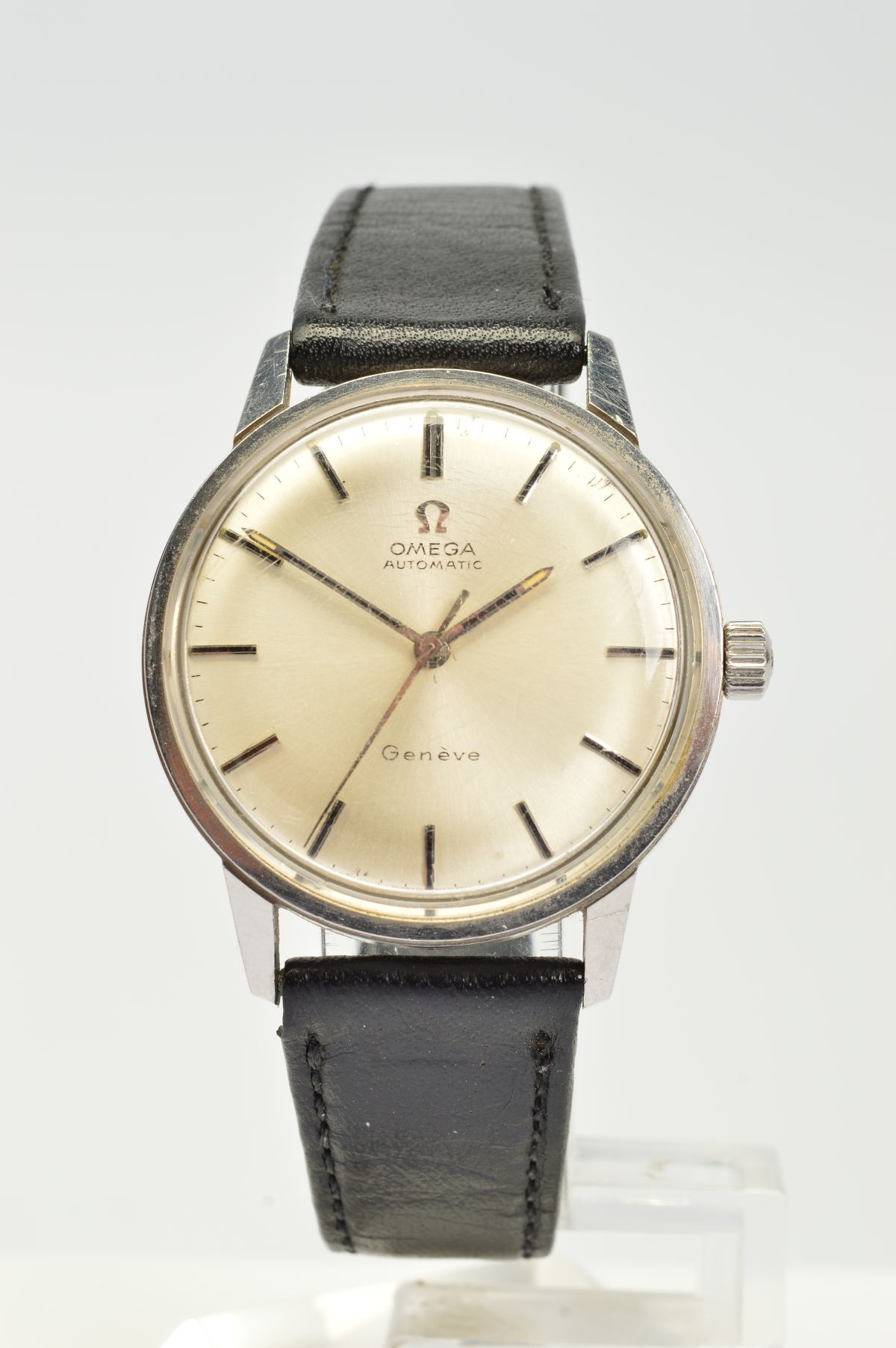 A 1960'S OMEGA GENEVE AUTOMATIC WRISTWATCH, silvered dial with silver batons, approximately 34mm