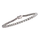 18CT WHITE GOLD DIAMOND TENNIS BRACELET