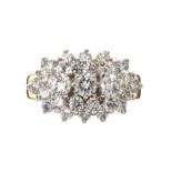 18CT GOLD DIAMOND CLUSTER RING