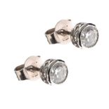 18CT WHITE GOLD DIAMOND STUD EARRINGS