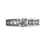 18CT WHITE GOLD DIAMOND RING