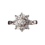 18T WHITE GOLD DIAMOND CLUSTER RING