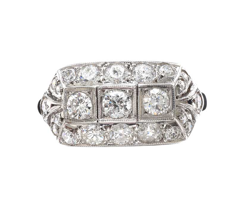 18CT WHITE GOLD ART DECO STYLE DIAMOND RING