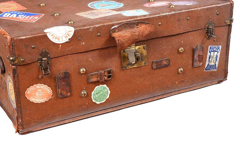 VINTAGE LEATHER TRAVEL TRUNK - Image 3 of 5