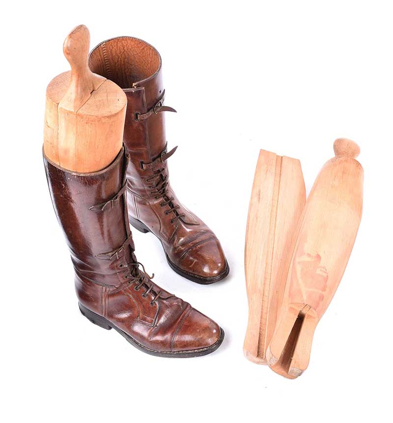 PAIR OF ANTIQUE LEATHER BOOTS WITH WOODEN BOOT TREES - Image 5 of 5