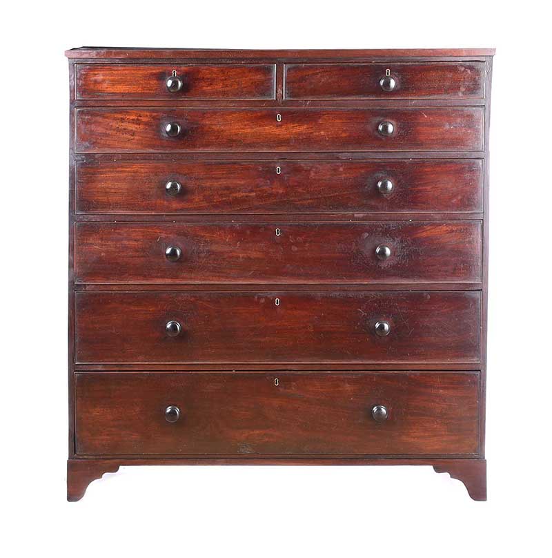 GEORGIAN MAHOGANY CHEST OF DRAWERS - Image 4 of 4