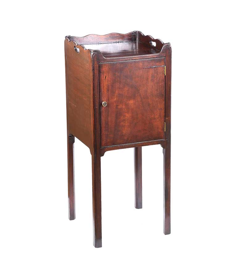 GEORGIAN MAHOGANY POT CUPBOARD