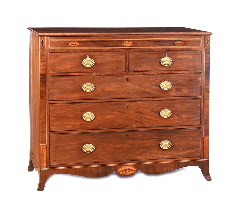 GEORGIAN MAHOGANY CHEST OF DRAWERS