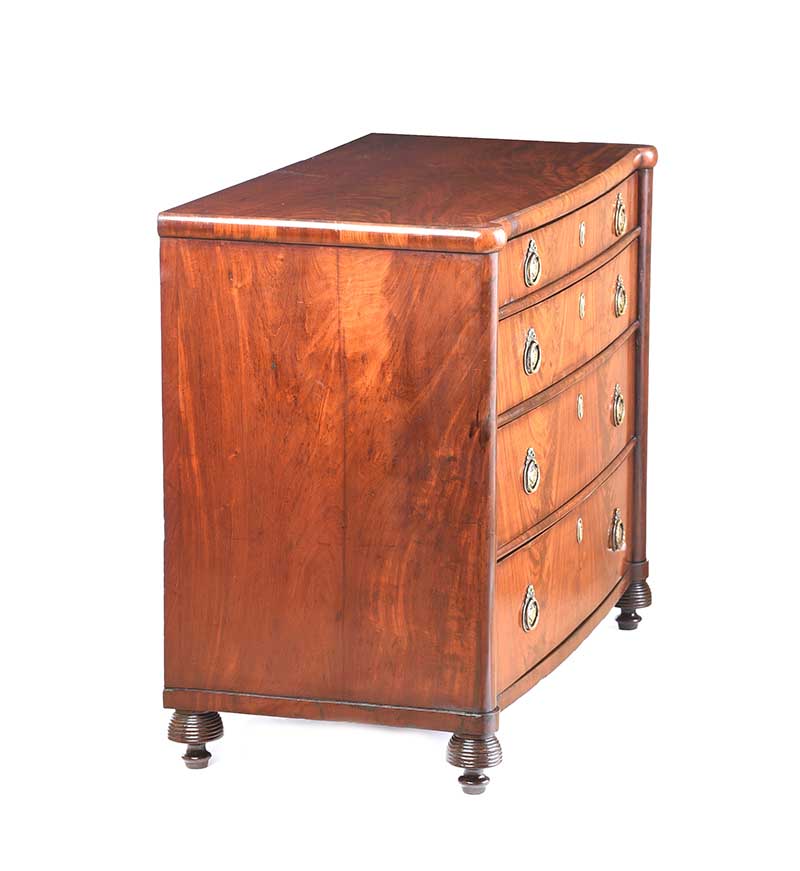 VICTORIAN MAHOGANY BOW FRONT CHEST OF DRAWERS - Image 7 of 7