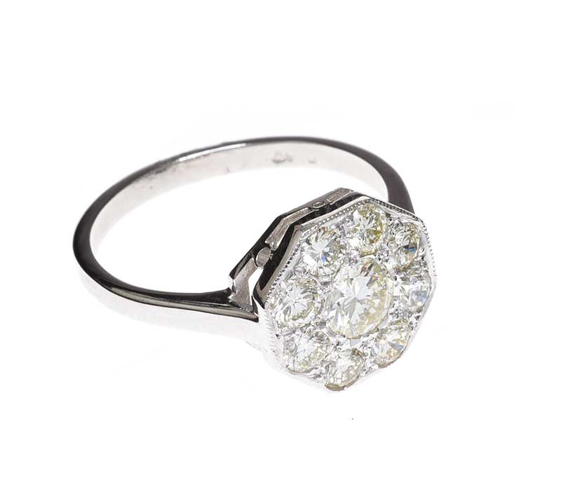 PLATINUM CLUSTER DIAMOND RING - Image 2 of 3